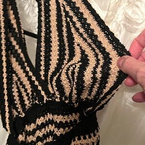 SHEIN Black and Tan Ribbed Cropped Tank Top